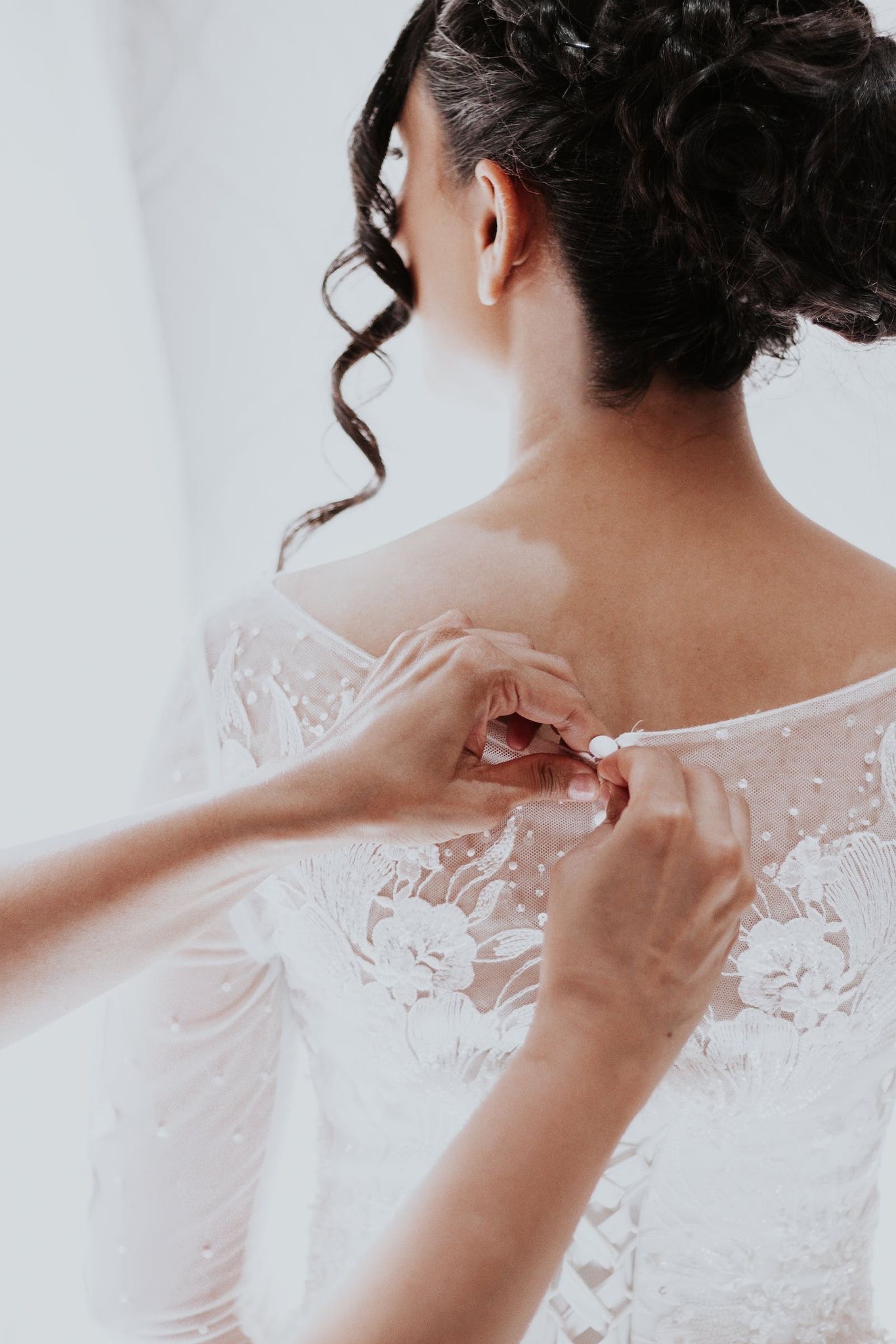 Ottawa Wedding Dress Alterations Timeline: Complete Guide for Perfect Bridal Fittings